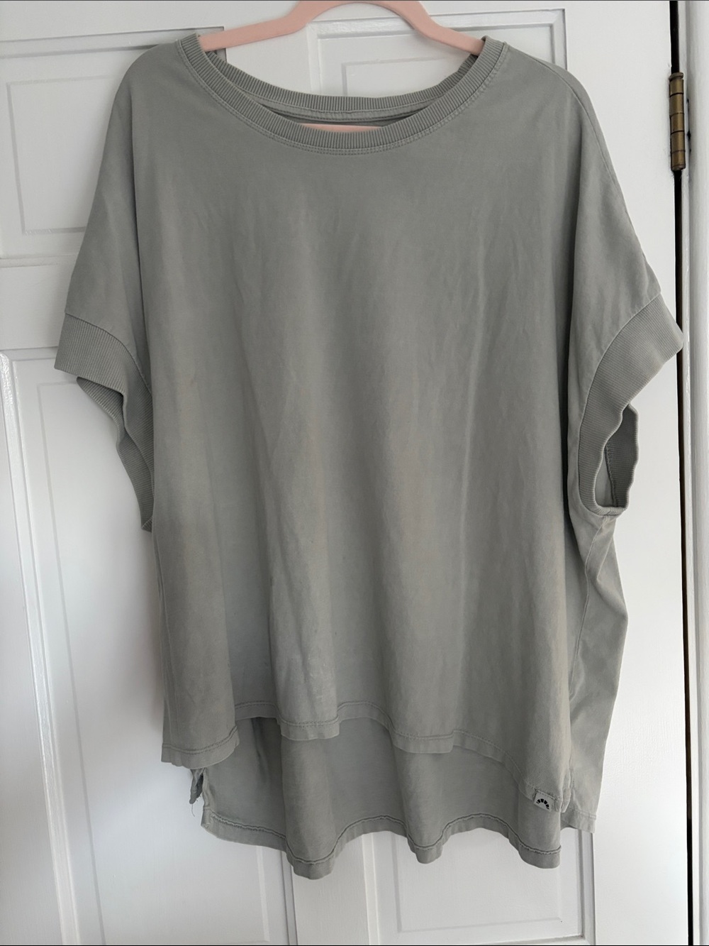 C&C California Relaxed Scoop Tunic in Sage